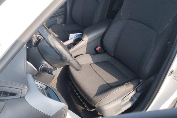 Used Toyota IZOA 2021 2.0L Enjoy Edition
