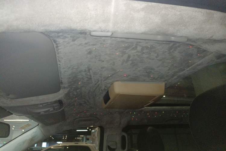 Used Mercedes-Benz V-Class 2020 V 260 Avantgarde Edition
