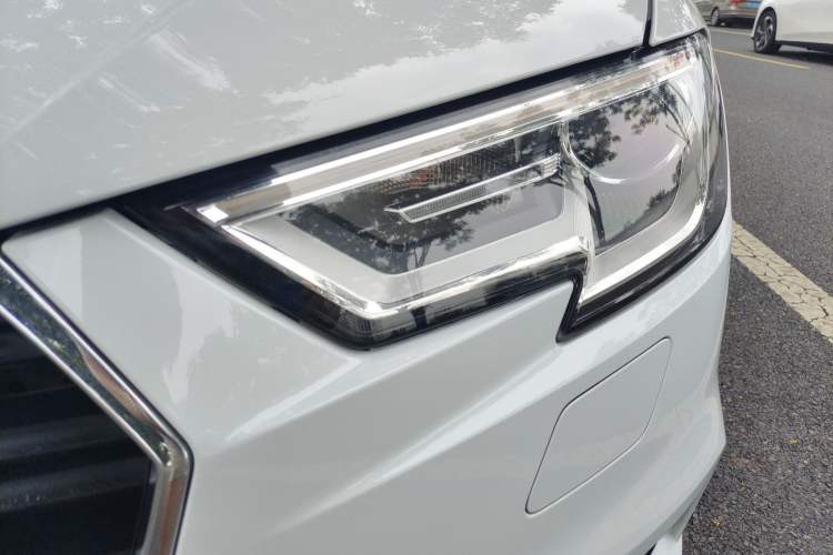 Used Audi A3 2018 30th Anniversary Edition Sportback 35 TFSI Ambition Model
