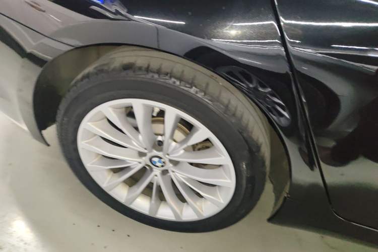 Used BMW 5 Series 2019 Facelifted 530Li Leading Edition Luxury Package
