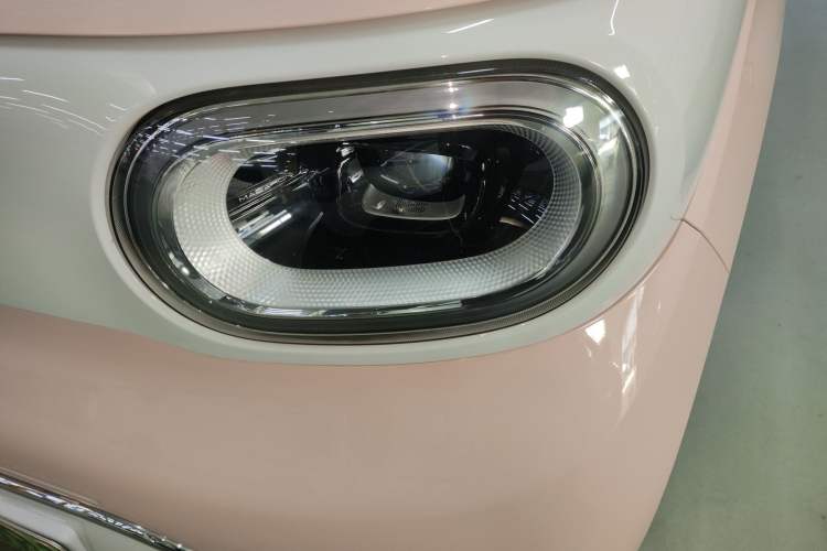 Used Wuling Hongguang MINIEV 2024 3rd Generation 215km Advanced Version
