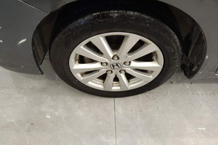 Used Honda Civic 2014 1.8L automatic comfort version
