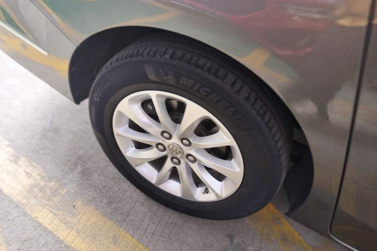 Used Buick GL8 2018 ES 28T Premium Model China VI Standard
