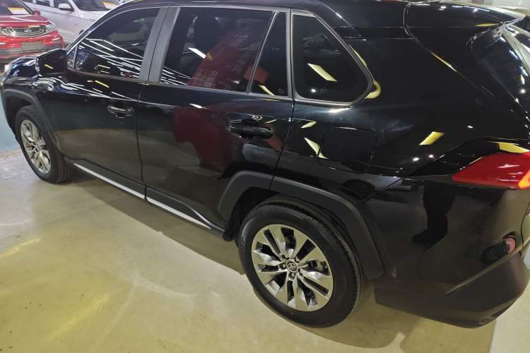 Used Toyota Wildlander 2022 2.0L CVT Two-Wheel Drive Luxury PLUS Edition