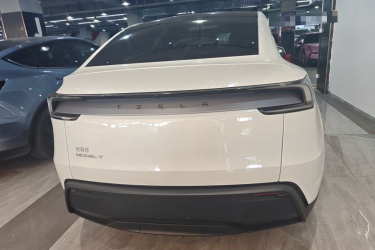 Used Tesla Model Y 2026 Rear-Drive Model