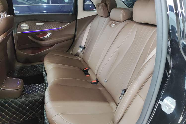 Used Mercedes-Benz E-Class 2023 Updated E 300 L Fashion Edition
