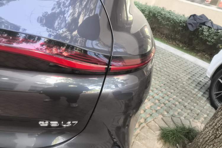 Used  LS7 2023 90 kWh Elite Rear-Drive Version
