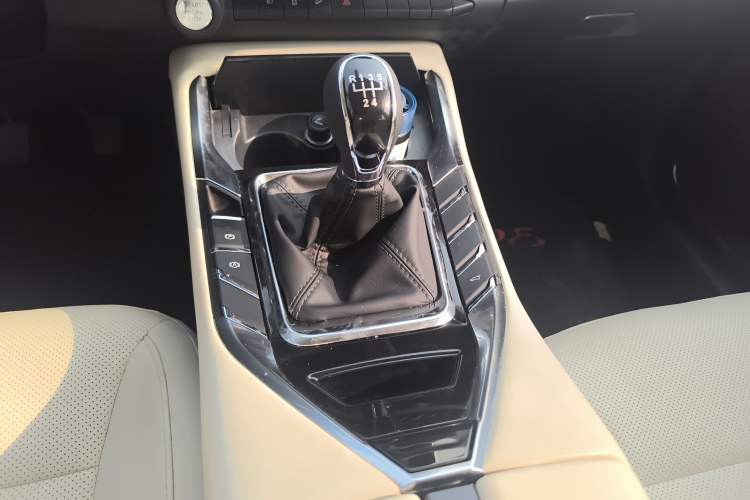 Used Zotye T500 2018 1.5T Manual Premium Edition
