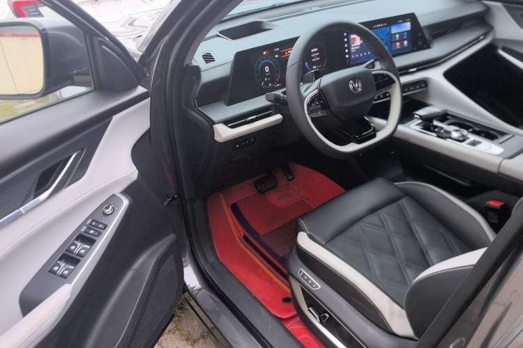 Used Changan CS75 PLUS 2023 3rd Generation 2.0T Automatic Flagship Model
