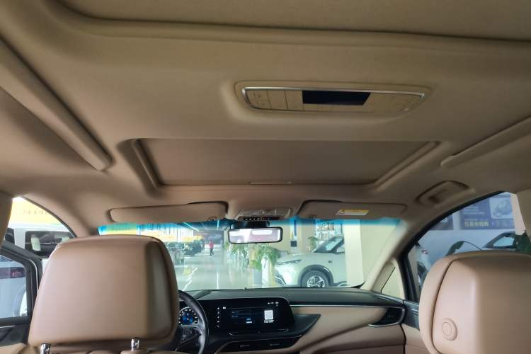 Used Buick GL8 2021 ES Landtrek 653T Luxury Model