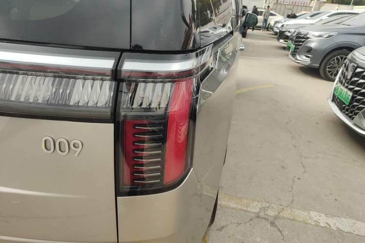 Used Zeekr 009 2022 WE Edition