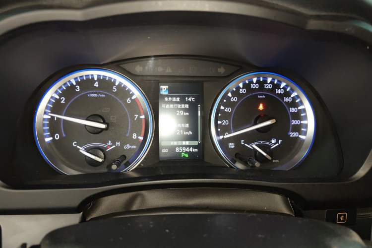 Used Toyota Highlander 2018 2.0T Four-Wheel Drive Prestige Version 7 Seats China V Emission Standard
