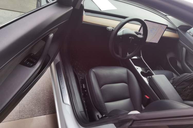 Used Tesla Model 3 (Import) 2019 Standard Range Rear-Wheel Drive Upgraded Version (52 kWh)