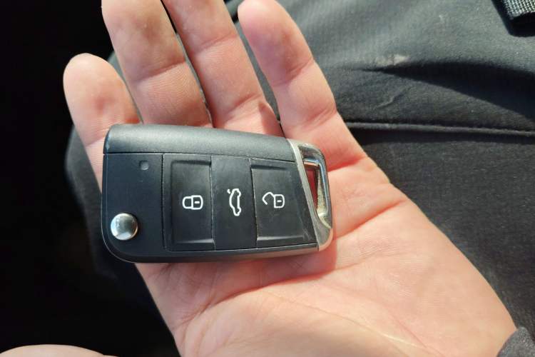 Used Volkswagen T-ROC 2020 280TSI DSG Two-Wheel-Drive Elite Version
