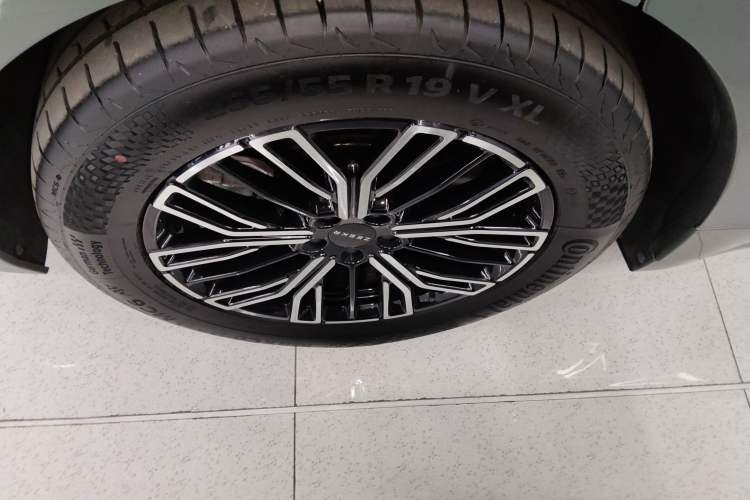 Used Zeekr 001 2025 WE Edition 95 kWh All-Wheel Drive
