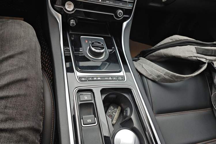 Used Jaguar XEL 2019 2.0T 200 PS Luxury Edition
