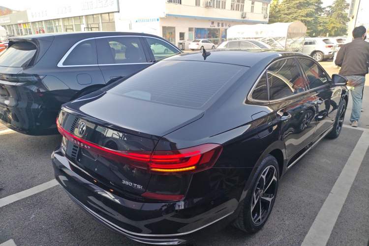 Used Volkswagen Passat 2024 380TSI Starry Dragon Edition