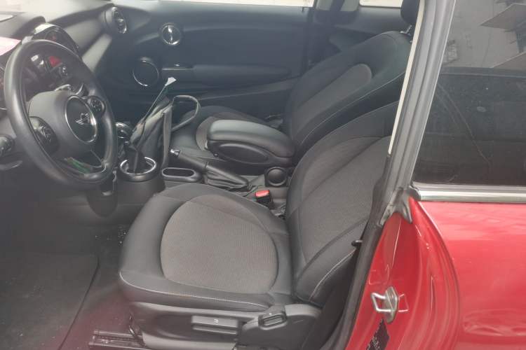 Used  MINI 2016 1.2T ONE Pioneer Edition
