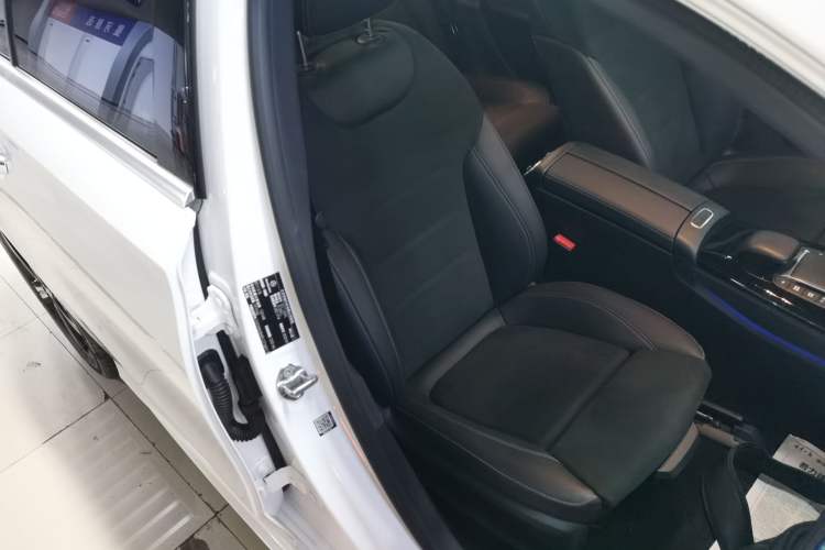 Used Mercedes-Benz A-Class 2022 Revised Version A 200 L Sport Sedan Fashionable Style