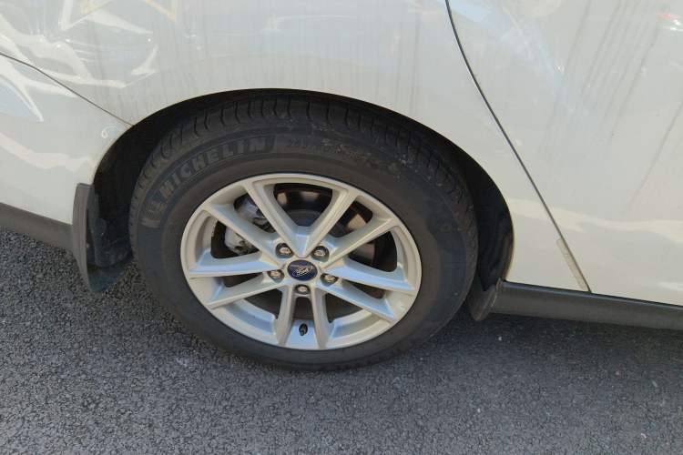 Used Ford Focus 2017 Sedan EcoBoost 180 Automatic Elite Model
