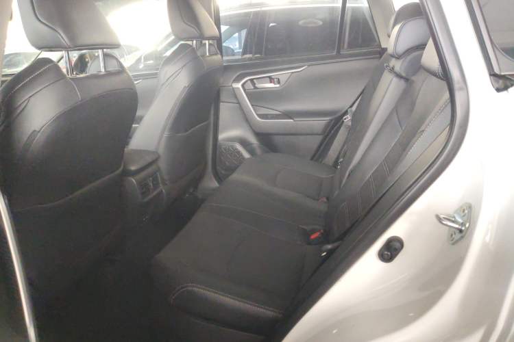 Used Toyota Wildlander 2023 Dual-Motor 2.5L E-CVT Four-Wheel Drive Prestige Edition
