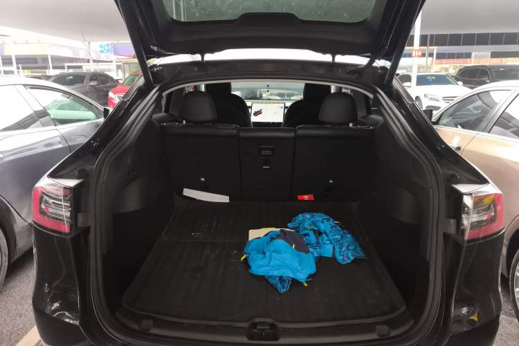 Used Tesla Model Y 2021 Standard Range Rear-Wheel Drive Version