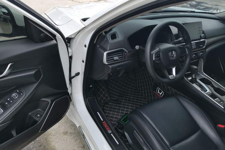 Used Honda Accord 2018 230TURBO Comfort Version National V
