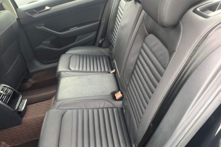 Used Volkswagen Magotan 2019 330TSI DSG Leading Edition China V Standard
