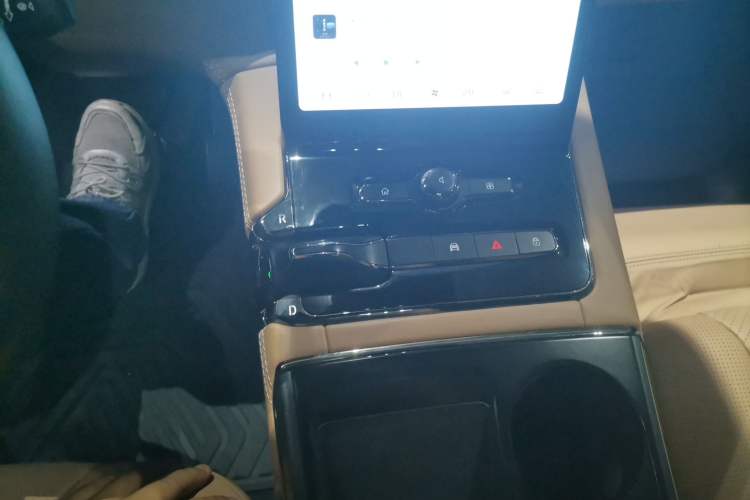 Used Nio ES8 2020 580 km Range Signature Edition Six-Seater Version
