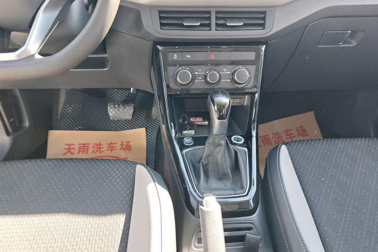 Used Volkswagen Tacqua 2021 200TSI DSG JoyConnect Edition
