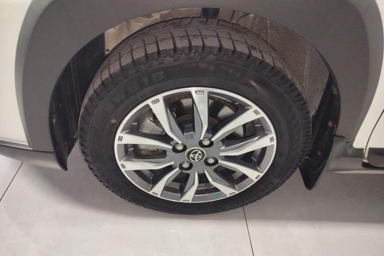 Used Toyota YARiS L 2021 X-Trail 1.5L CVT Leading Edition
