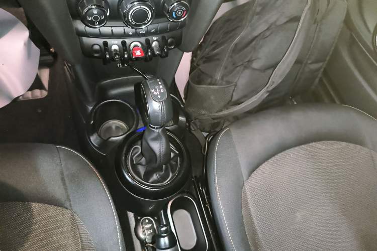 Used  MINI 2014 1.2T ONE
