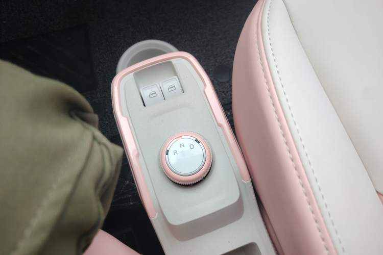 Used Chery QQ Ice Cream 2022 Taohuanxi Sweet Peach Edition
