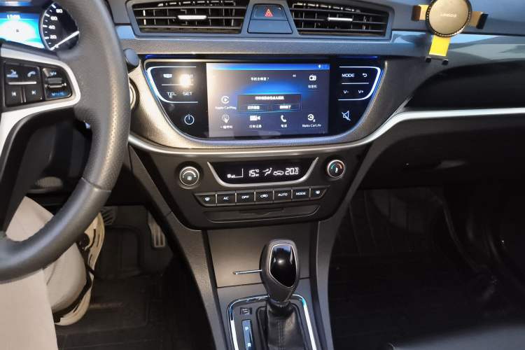 Used Geely Auto Emgrand 2017 Sedan Million Edition 1.5L CVT Upward Version
