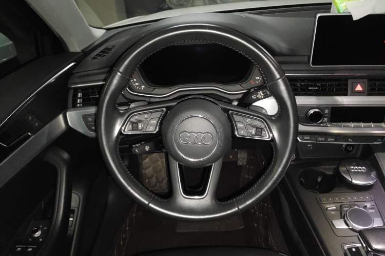 Used Audi A4L 2018 30th Anniversary Edition 40 TFSI Fashion Model