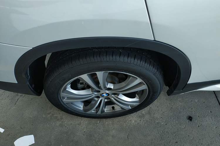 Used BMW X1 2016 sDrive18Li Luxury Model
