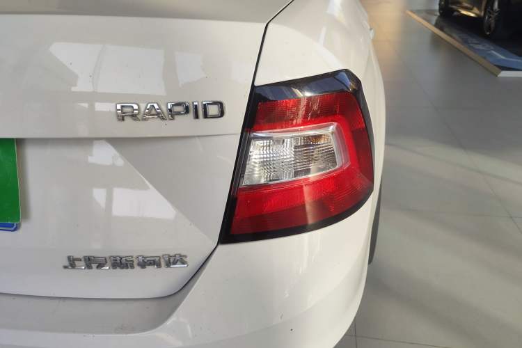 Used Skoda Rapid 2018 1.6L Manual Comfort Edition
