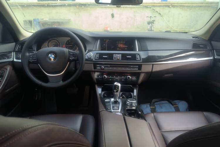 Used BMW 5 Series 2014 525Li Luxury Design Package