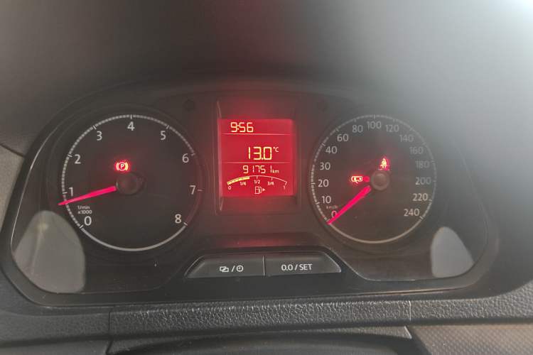 Used Volkswagen Jetta 2017 1.5L Manual Fashion Edition
