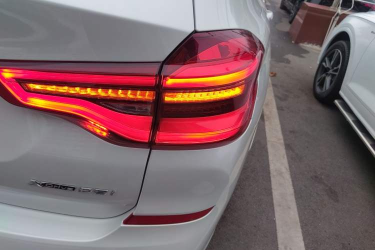 Used BMW X3 2018 xDrive25i M Sport Package China V