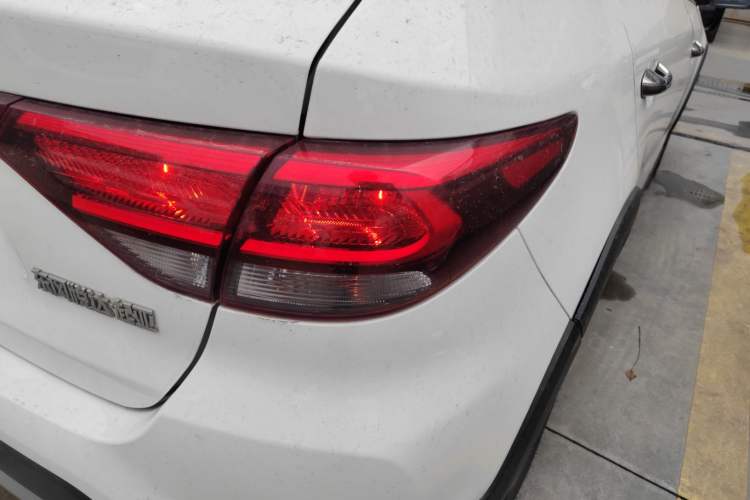 Used Kia KX Cross 2017 1.4L MT GLS