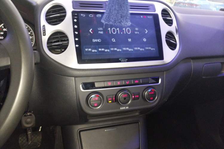 Used Volkswagen Tiguan 2017 300TSI Automatic Two-Wheel Drive Silk Road Comfort Edition