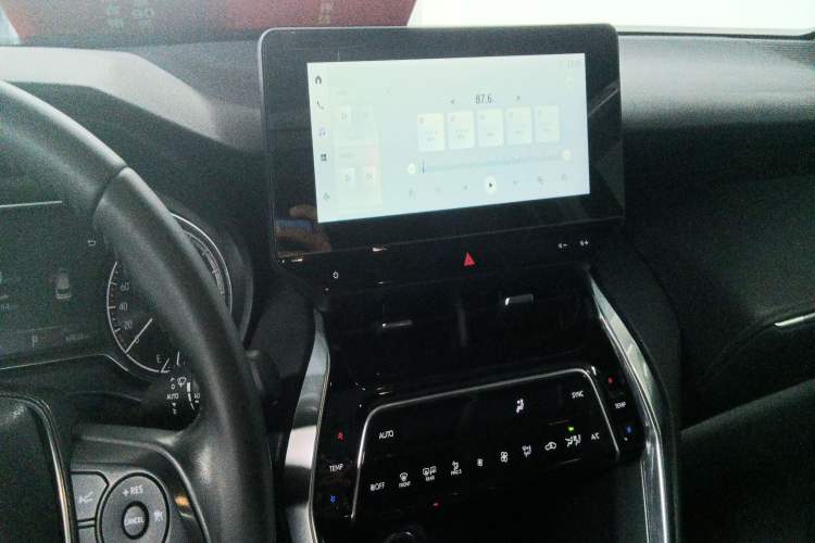 Used Toyota Venza 2023 2.0L CVT Two-Wheel Drive Luxury Edition