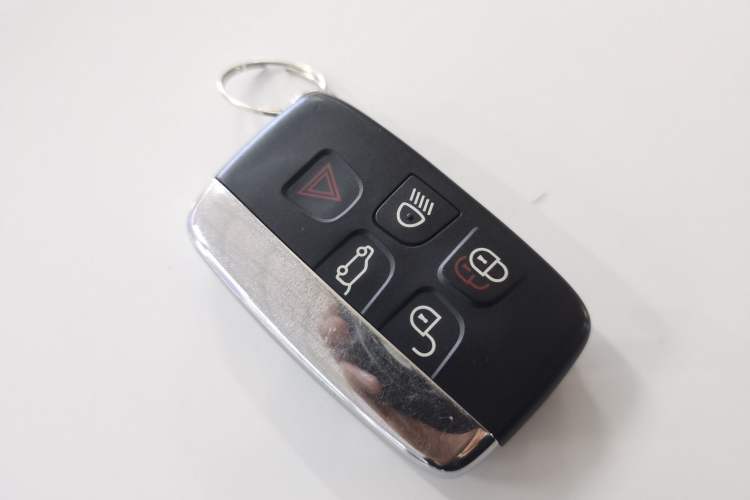 Used Land Rover Discovery Sport 2018 240 PS SE Version