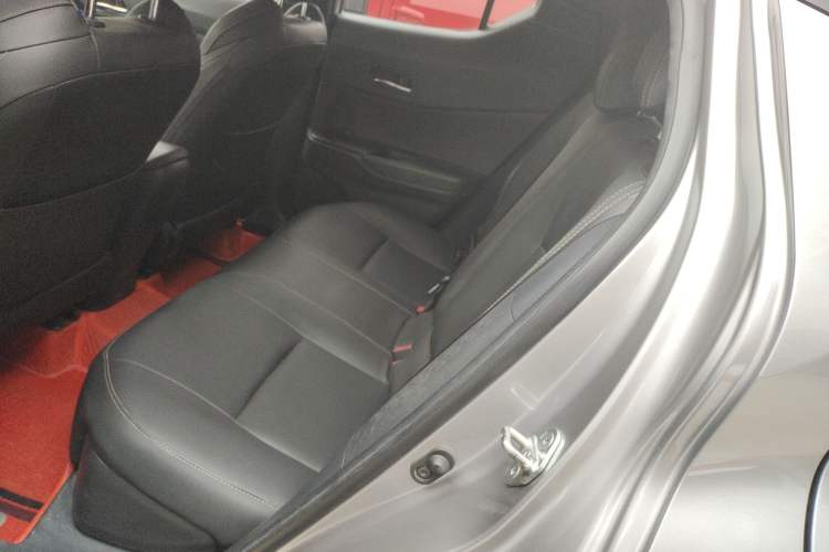 Used Toyota IZOA 2020 2.0L Enjoy Edition
