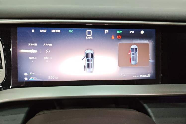 Used Denza D9 2025 DM-i Intelligent Drive 1020 Four-Wheel Drive Flagship Model
