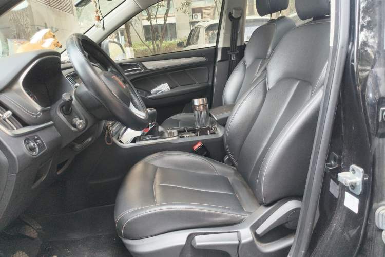 Used Roewe RX5 2019 20T Two-Wheel Drive Manual 4G Connect Platinum Edition
