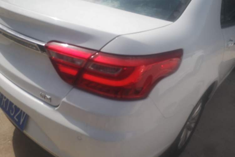 Used Geely Auto Vision 2019 Upgraded Model 1.5L CVT Luxury Version China VI Standard
