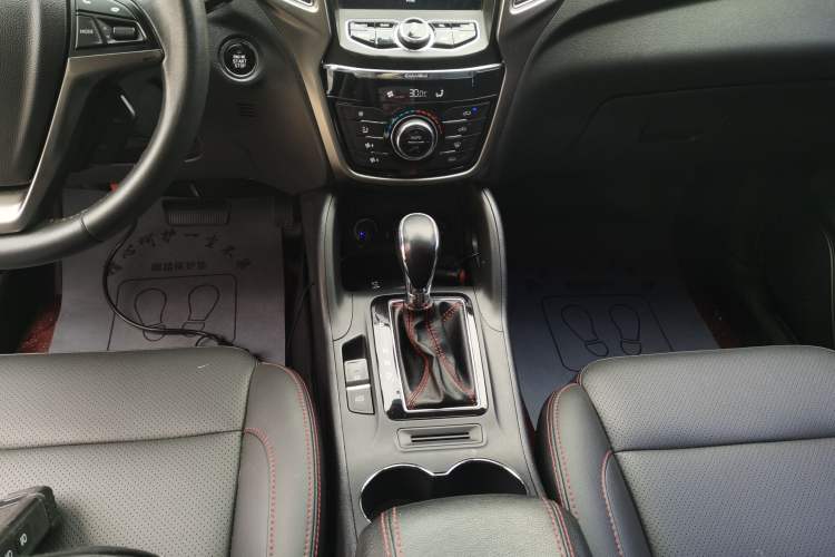 Used Changan CS75 2016 1.8T Automatic Elite Model China V Standard
