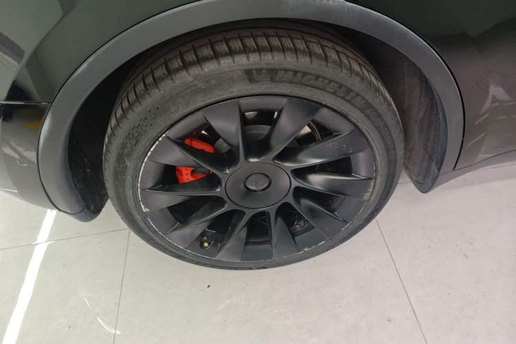 Used Tesla Model Y 2021 Long-Range All-Wheel-Drive Version 3D7